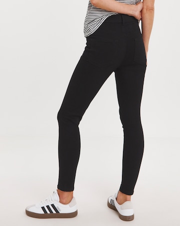 Black 24/7 Skinny Jeans
