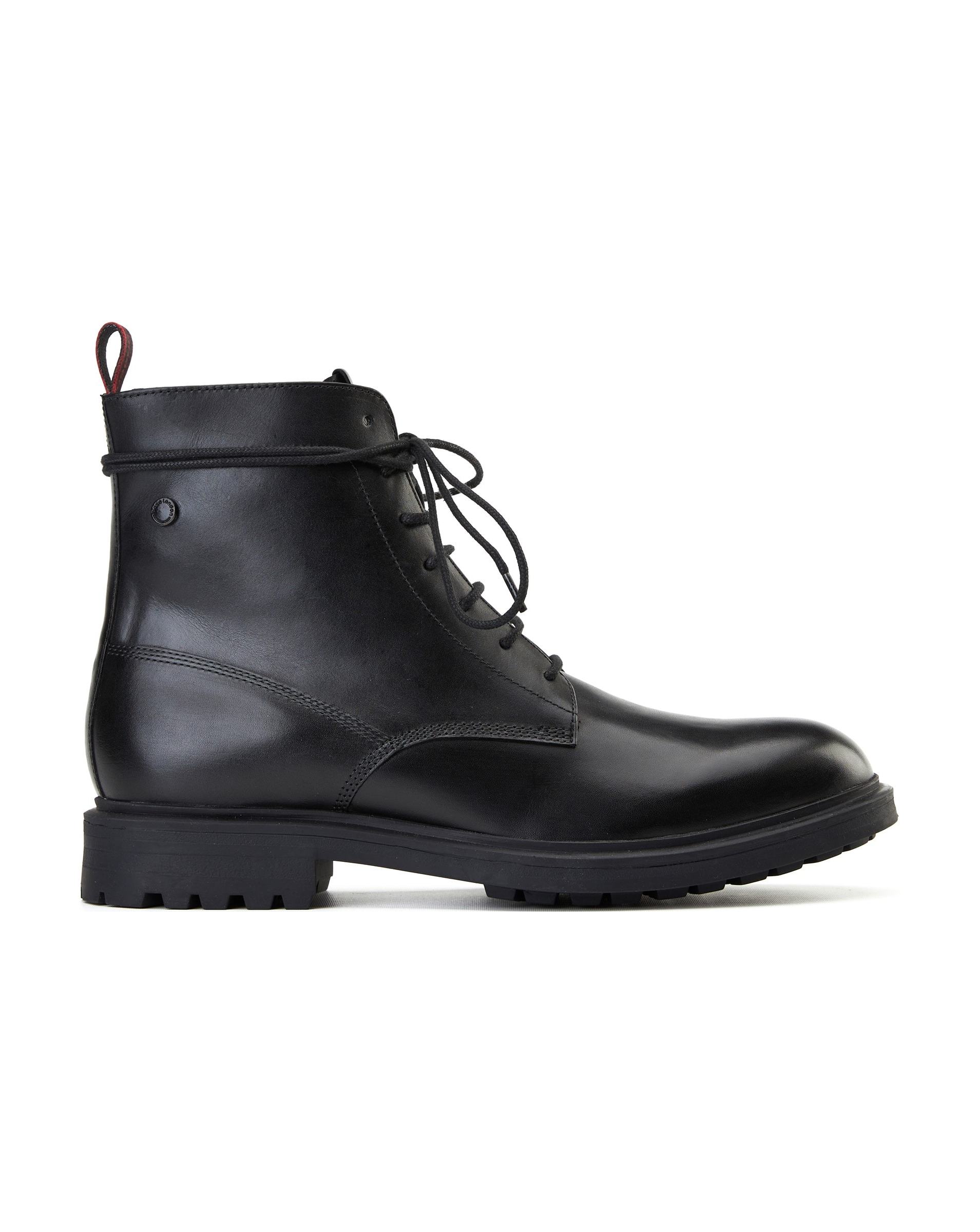 Base London Brunel 7 Eyelet Boot
