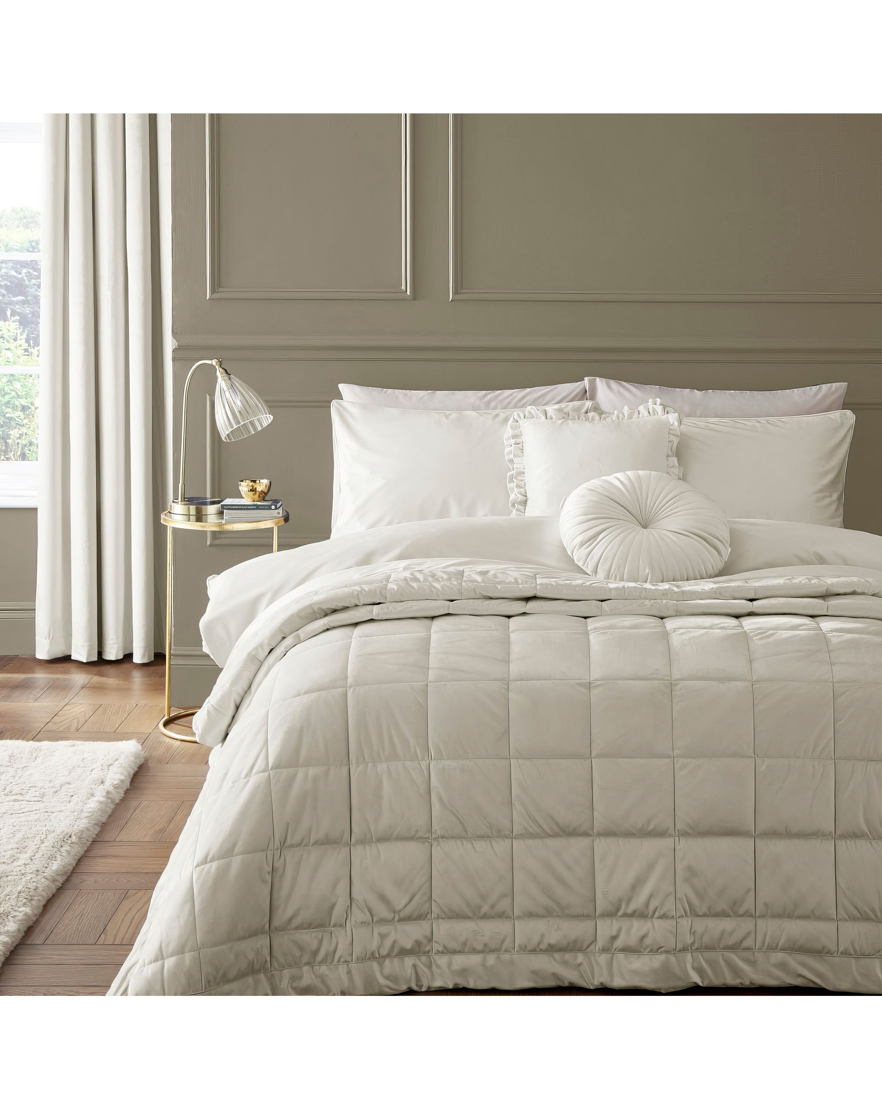 Catherine Lansfield Kingsley Bedspread