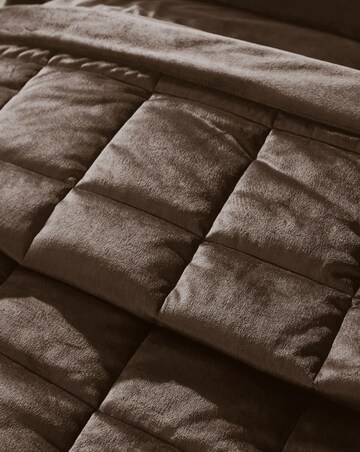 Catherine Lansfield Kingsley Matte Velvet Bedspread