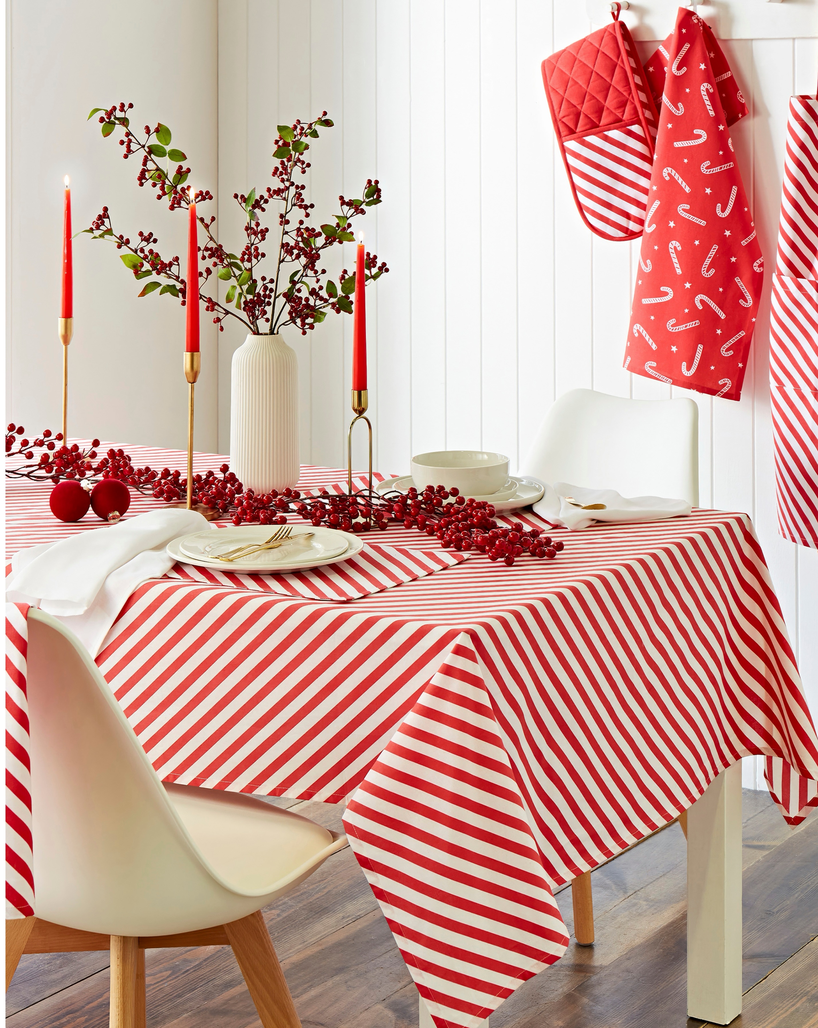Catherine Lansfield Candy Cane Cloth