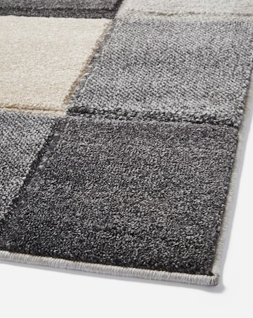 Sara Carved Chequerboard Rug