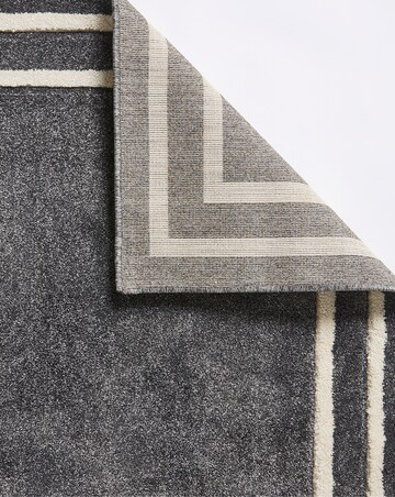 Sara Carved Border Rug