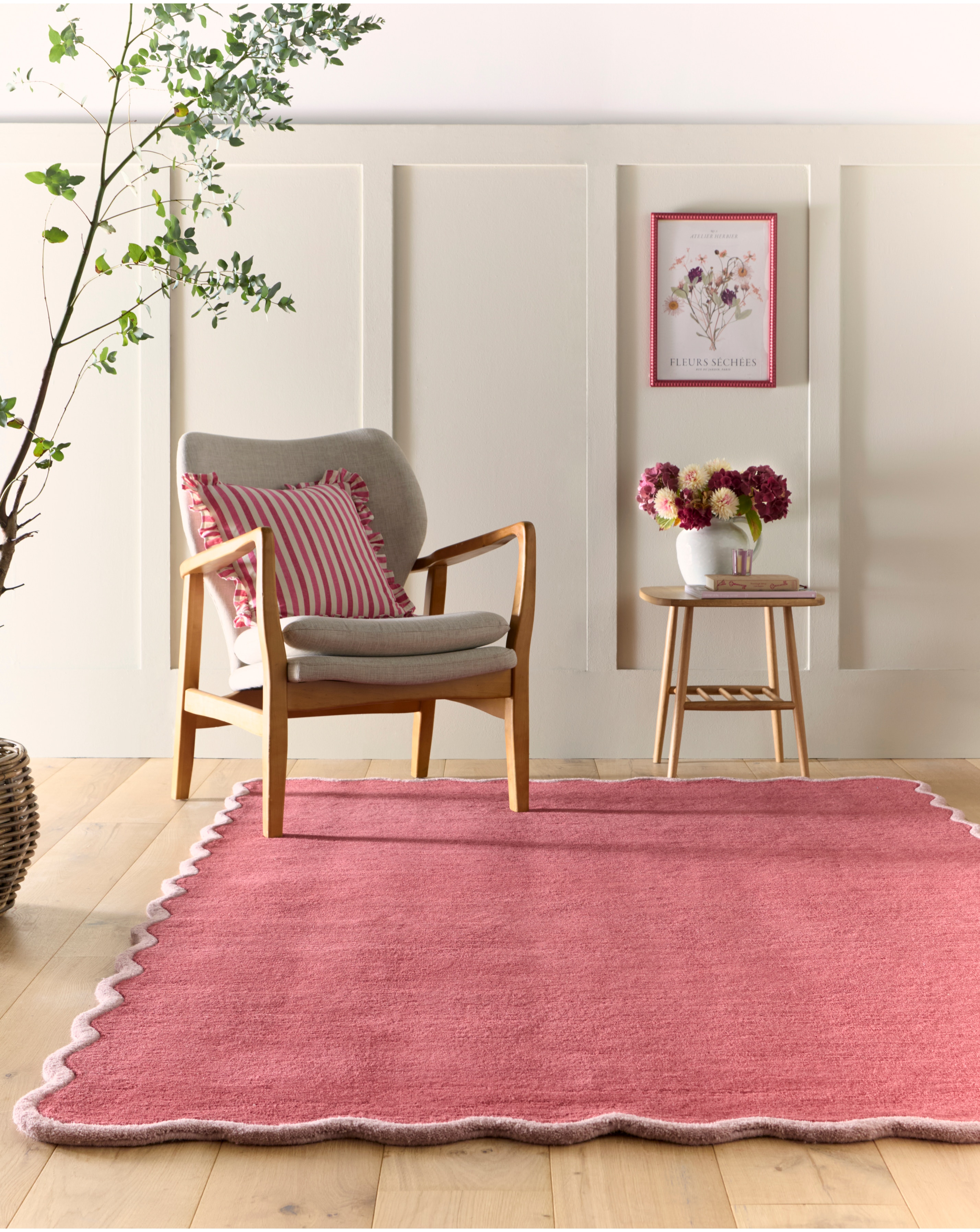 Scalloped Elsie Hand-Tufted Woollen Rug - Red/Lilac