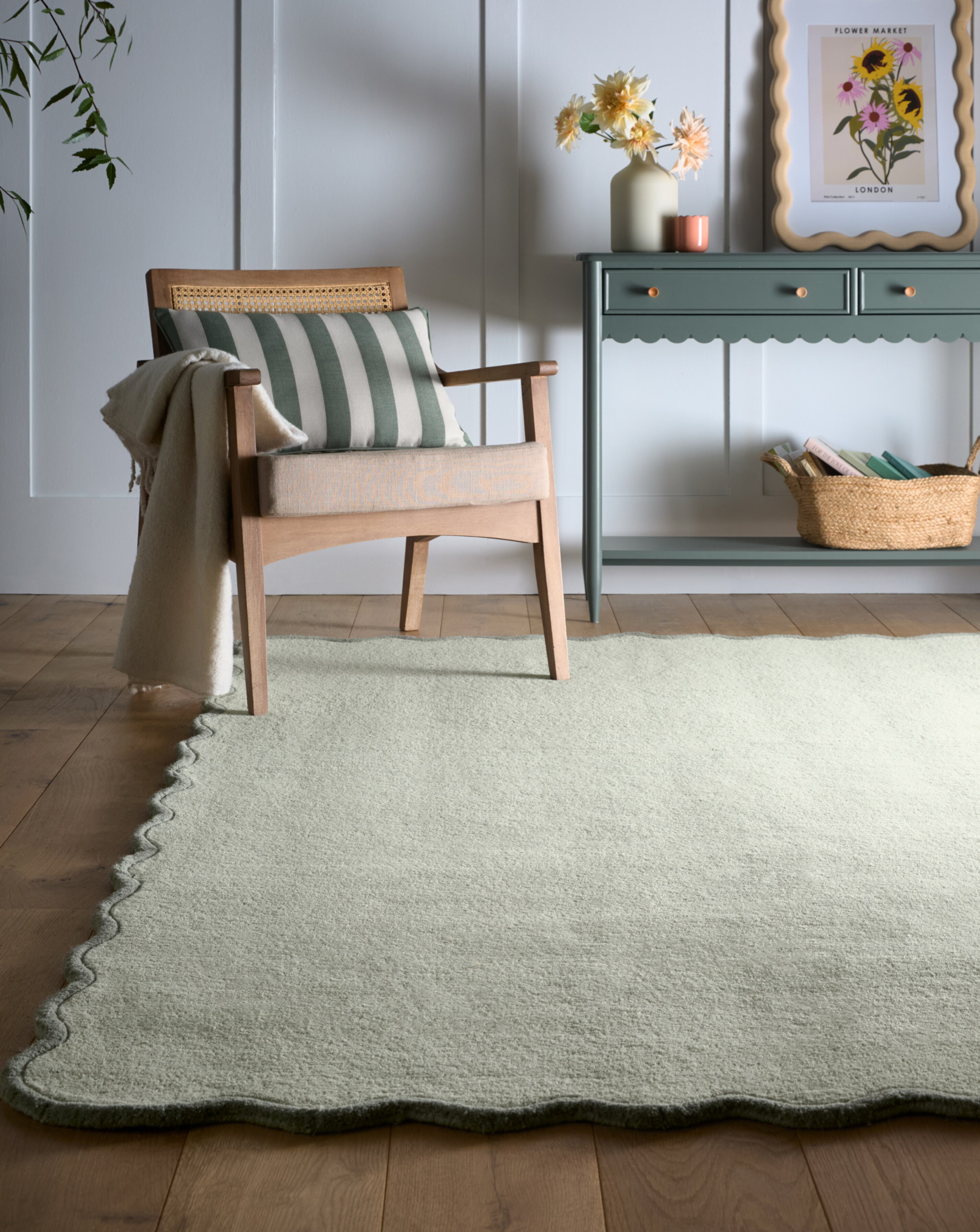 Scalloped Elsie Hand-Tufted Woollen Rug - Seagrass