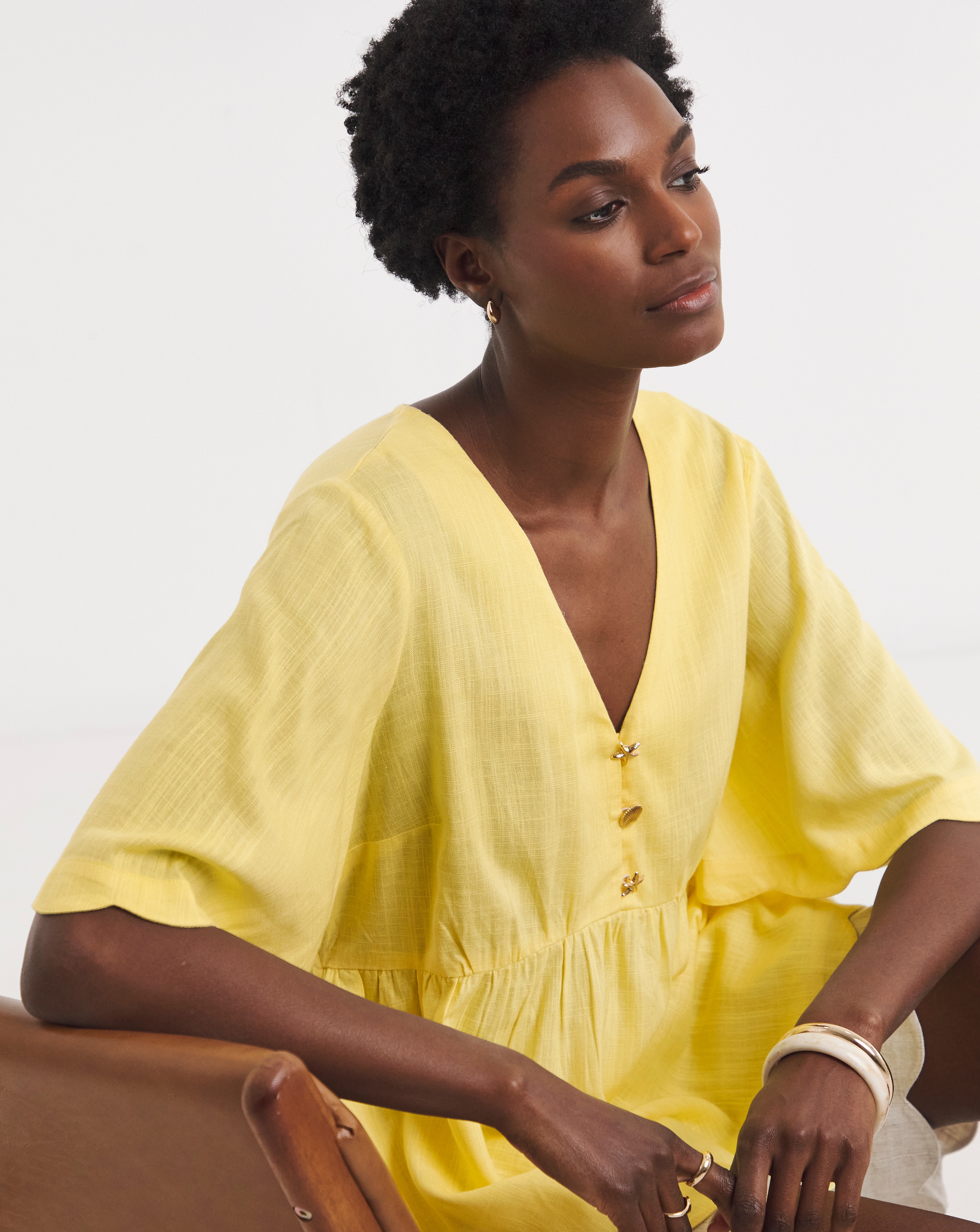 New In - Linen Mix Scallop Hem Top