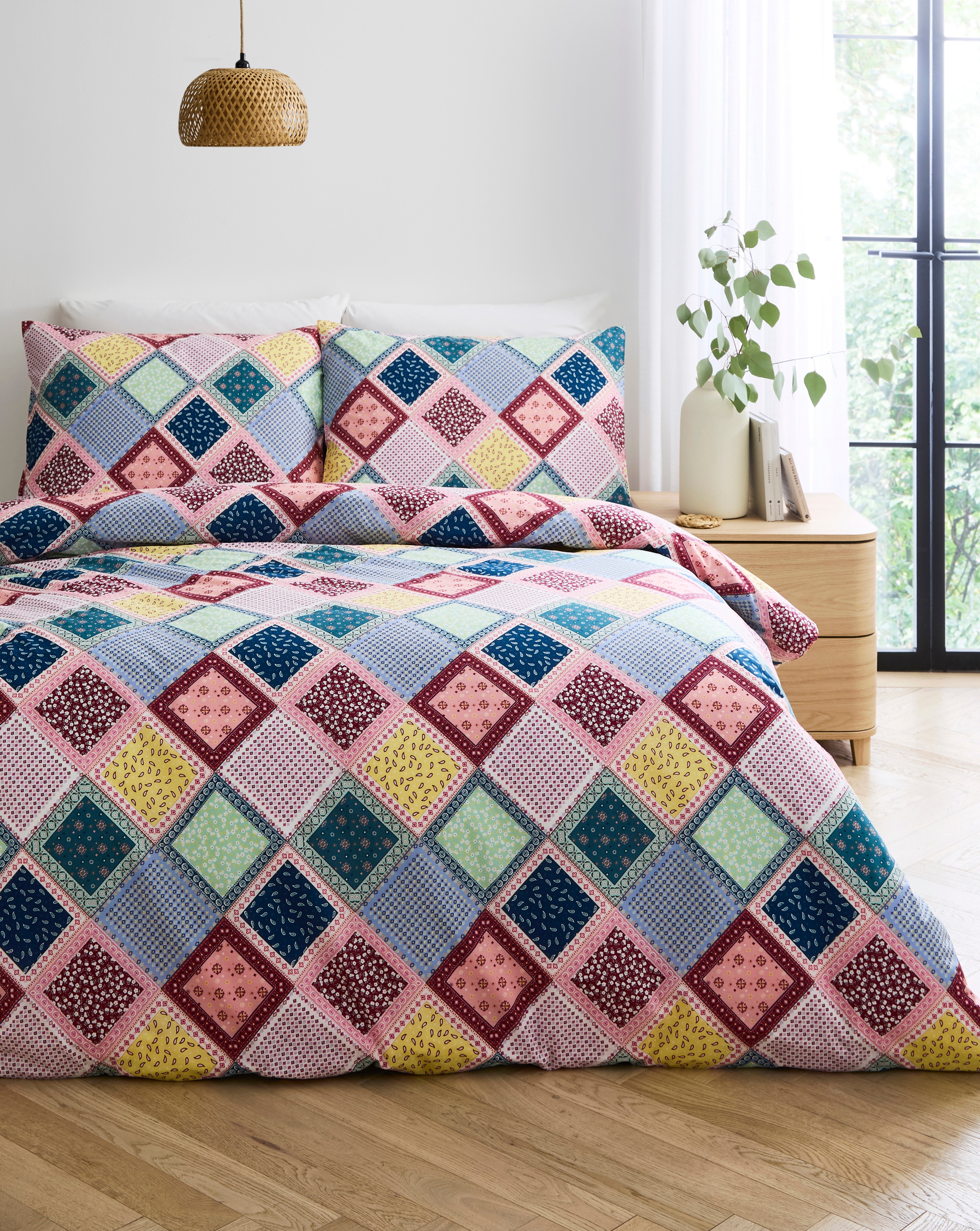 New In - Julipa Natalie Patchwork Duvet Set