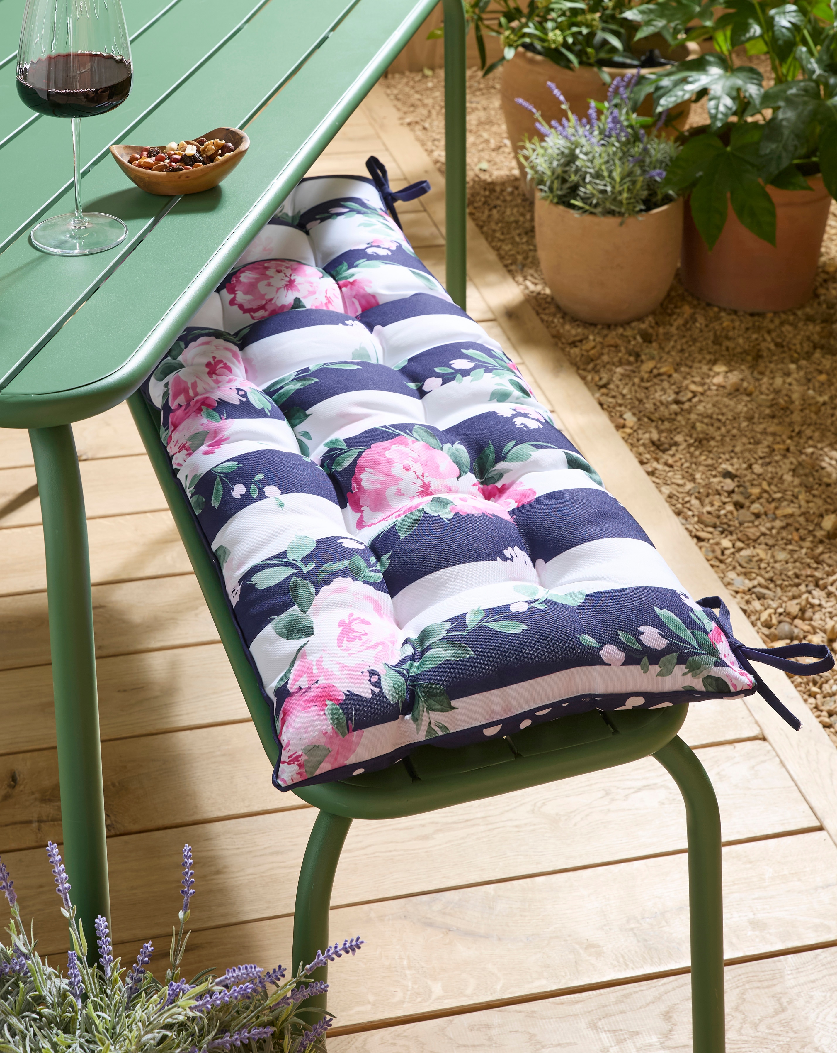 Joanna Hope Outdoor Benchpad with Spots