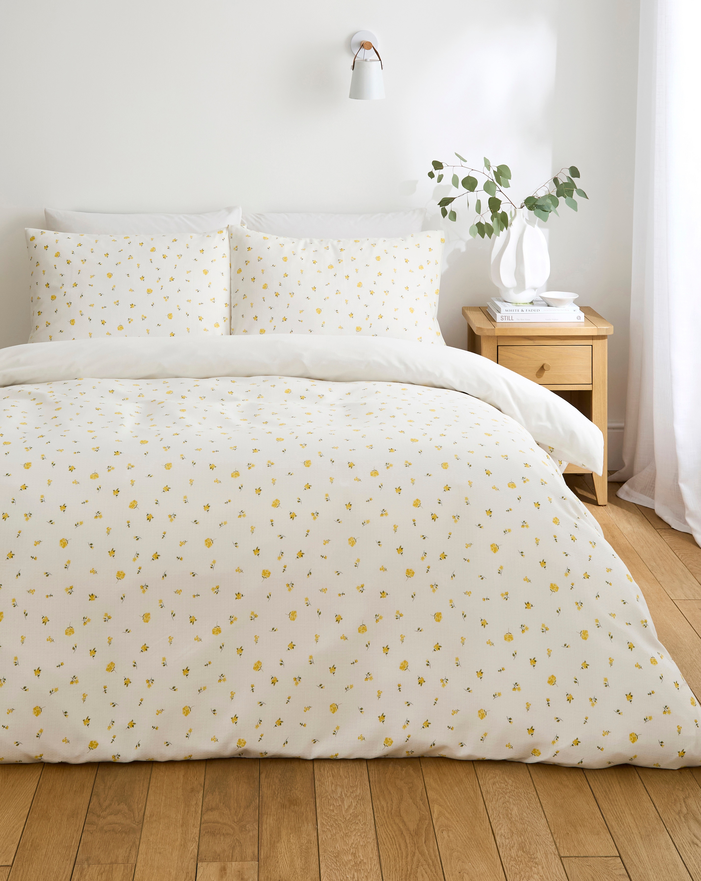 New In - Daisy Floral Textured Duvet Cover Set