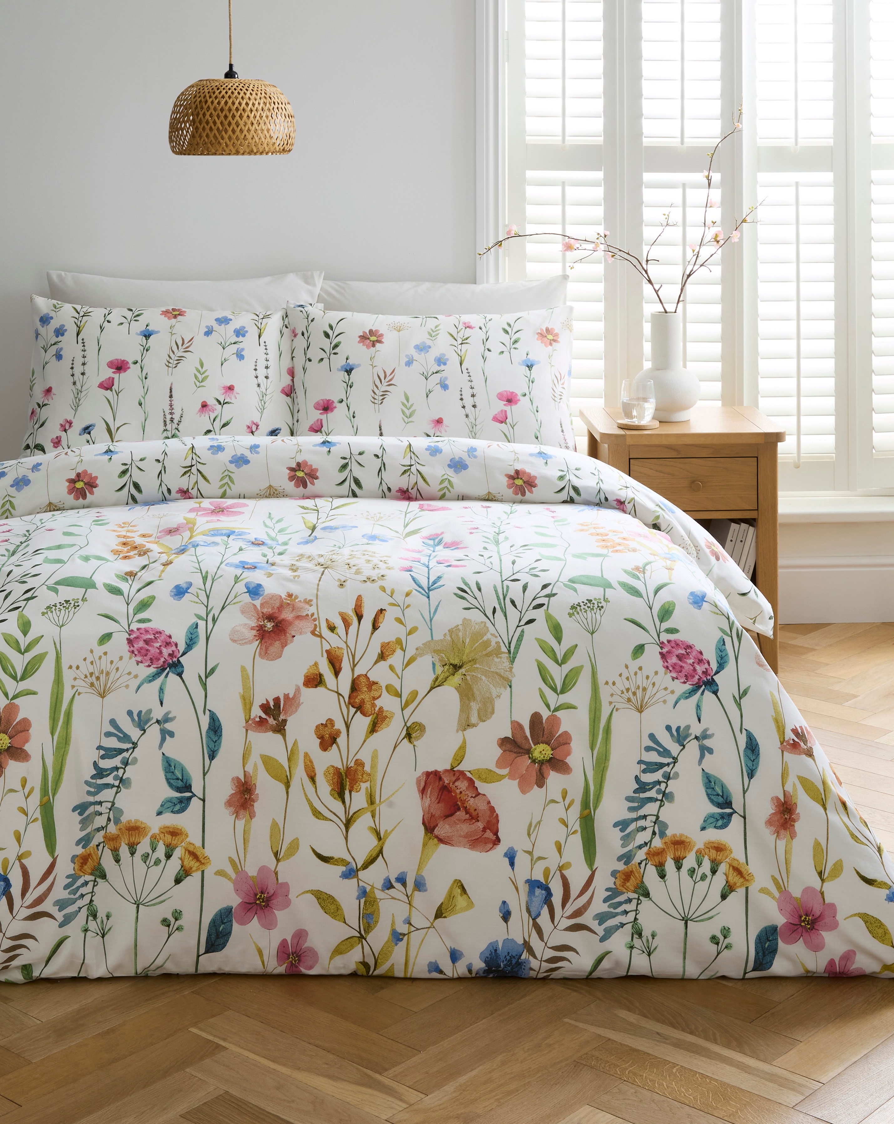 New In - Julipa Balmoral Floral Duvet Set
