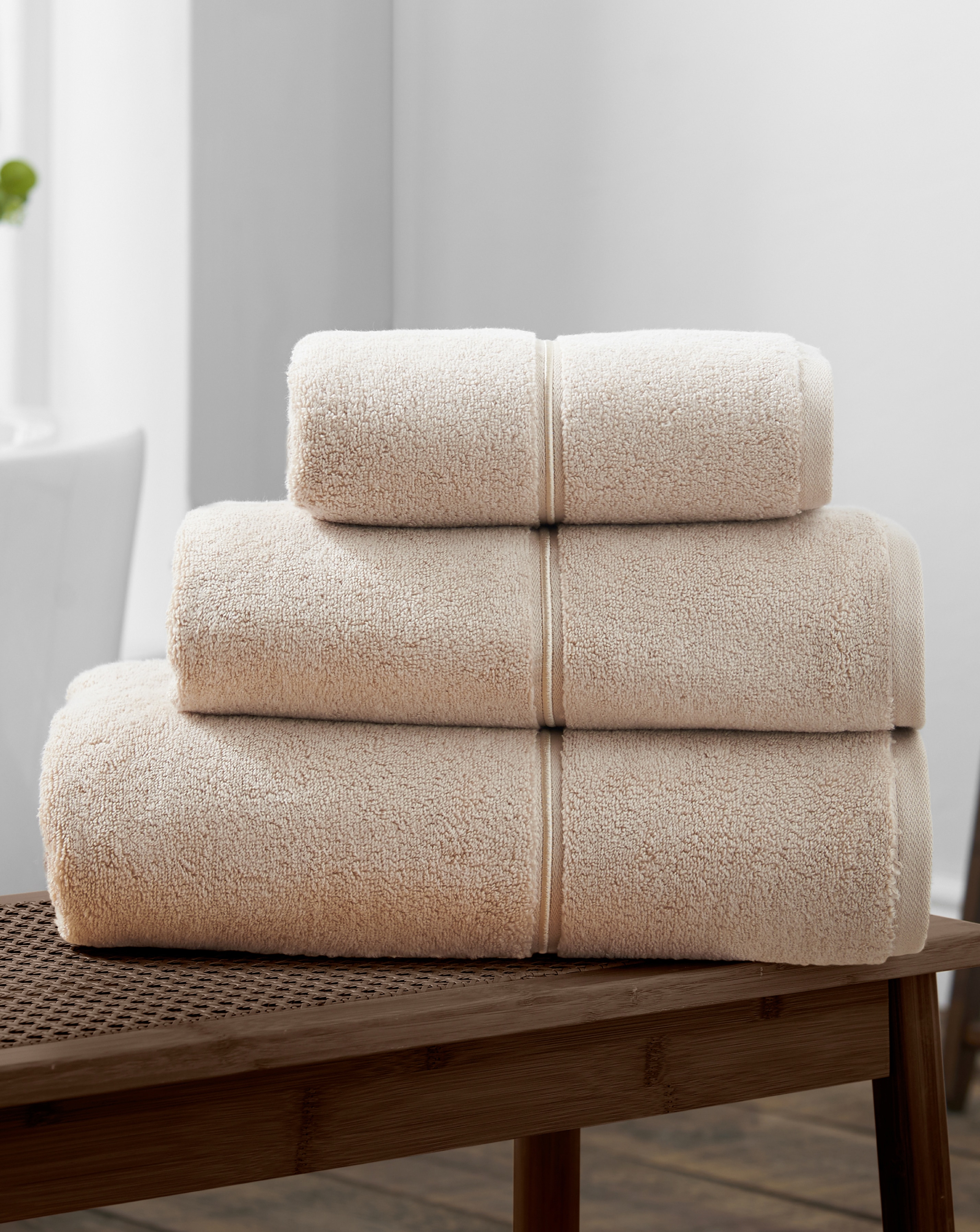 Bianca Zero Twist Satin Stitch Towel