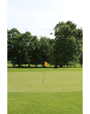 18 Holes on England's Oldest Municipal Golf Course for Two E-Voucher