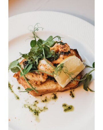 Classic Spa Day with Lunch for Two at Greenwoods Hotel & Spa E - Voucher