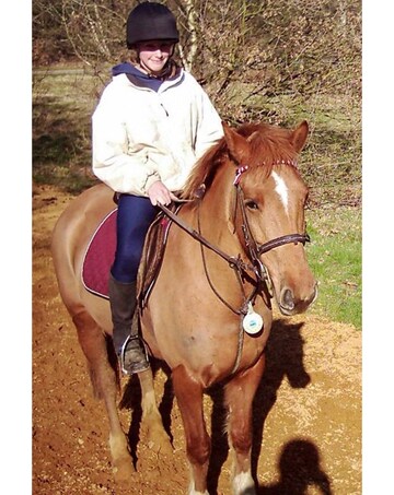 One Hour Horse Riding in Windsor Great Park E - Voucher