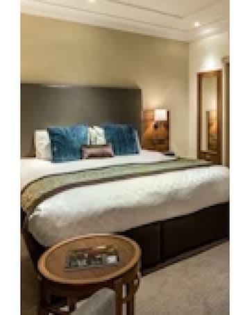 Wicked Theatre Tickets and 4* London Stay for Two E-Voucher