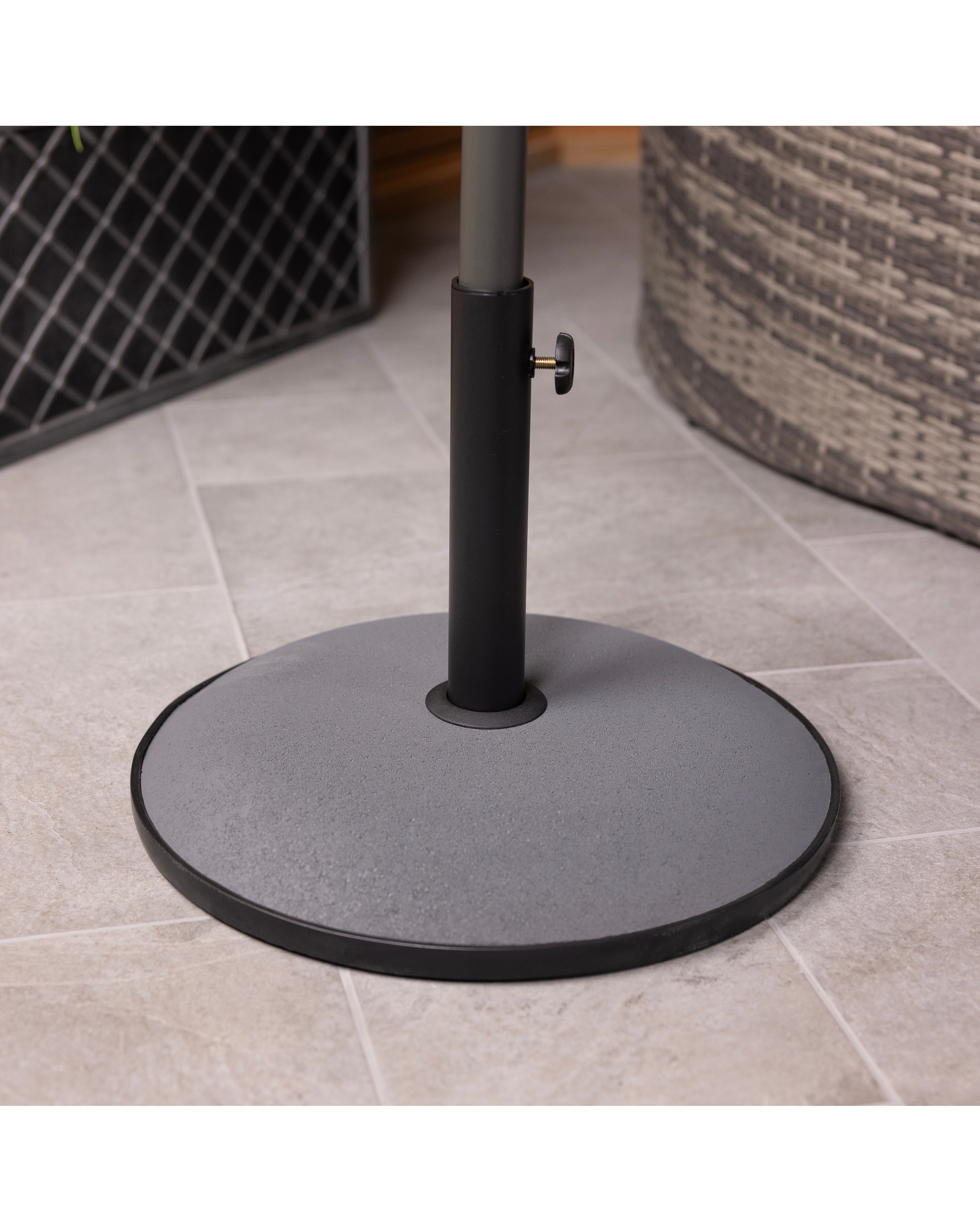 Charles Bentley Round Grey Concrete Parasol Base