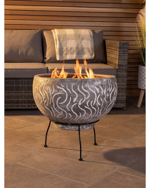 Charles Bentley Snug Toledo Clay BBQ Firepit with Grill