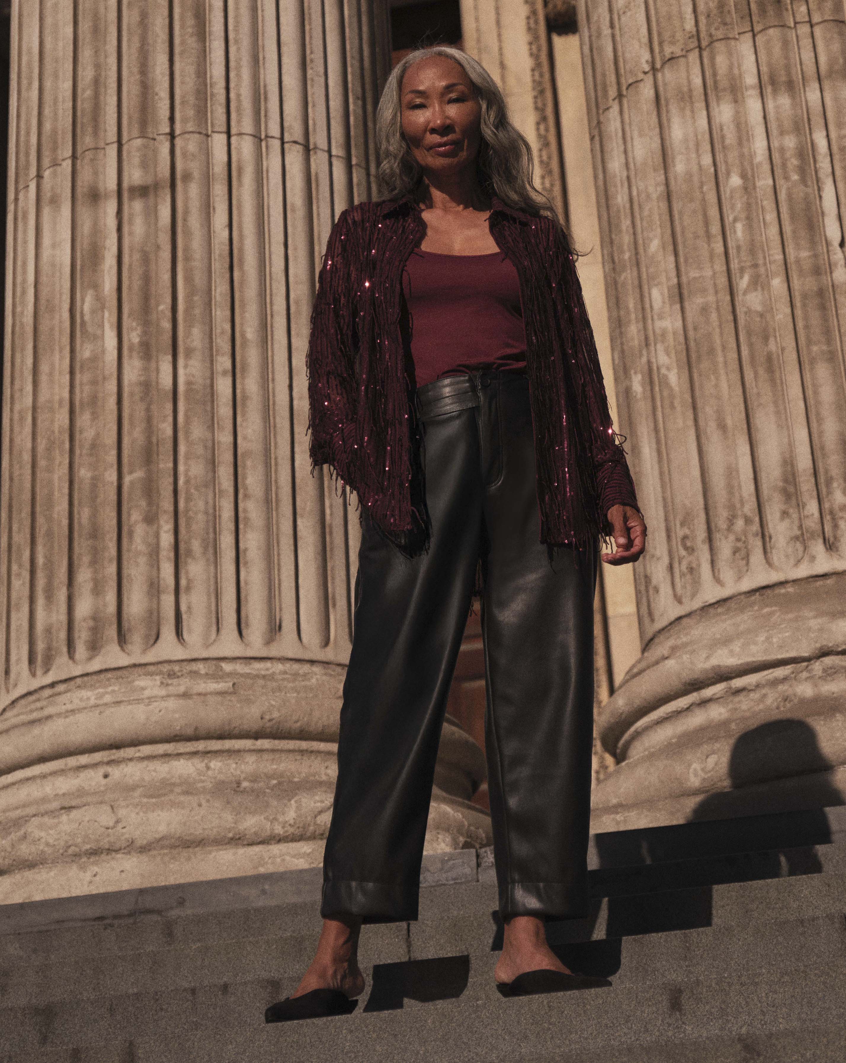 PU Button Barrel Leg