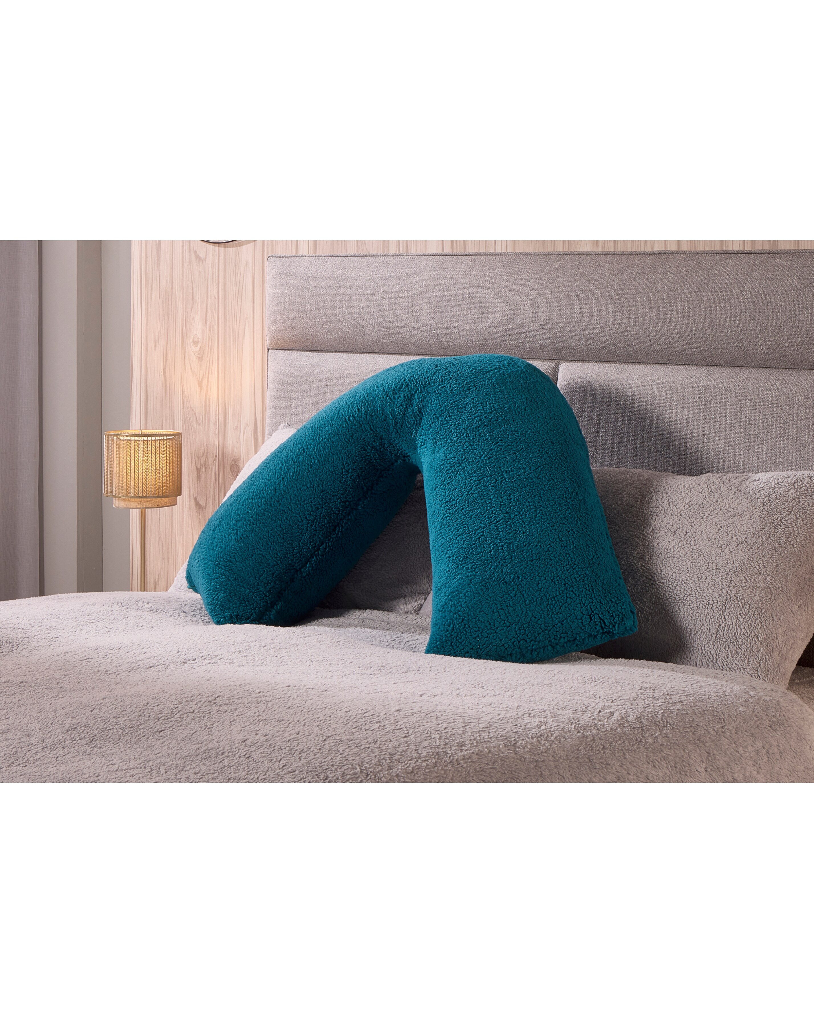 Huggleland Fluffy Fleece Teddy V Pillow - Teal