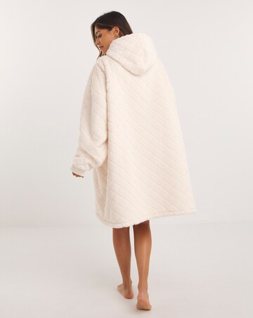 Pretty Secrets Supersoft Luxury Oversized Hooded Dress
