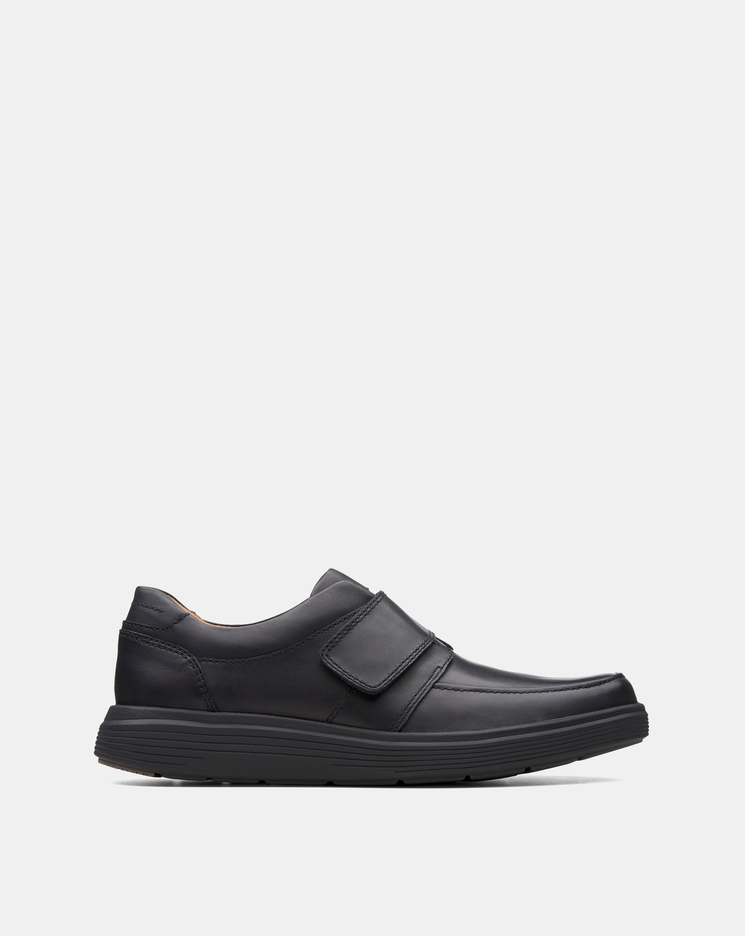 Clarks Un Abode Strap Wide Fit Shoes