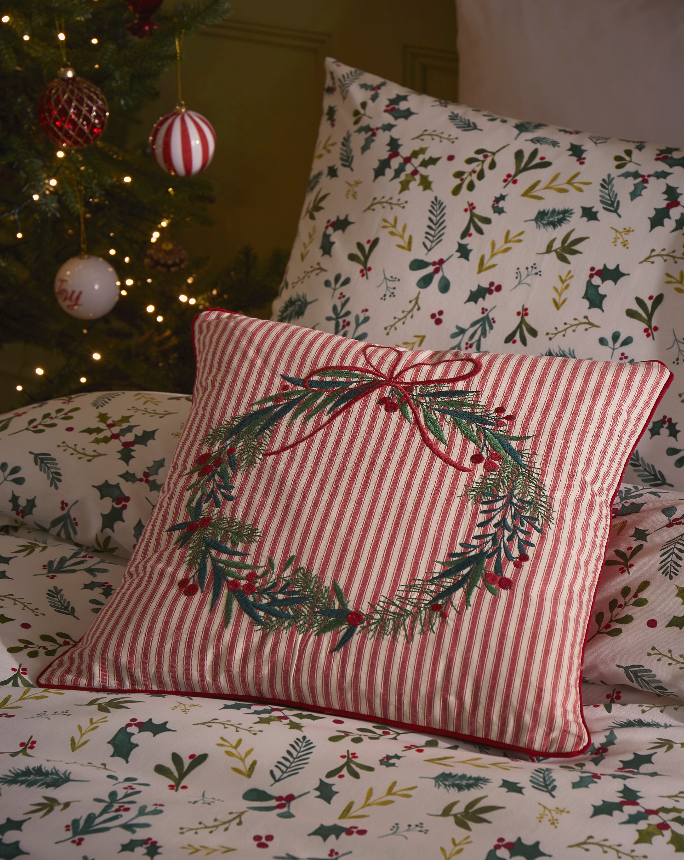 Christmas Wreath Cushion