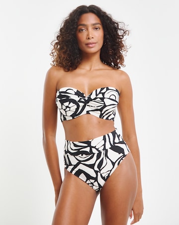 MAGISCULPT Twist Front Bikini Top