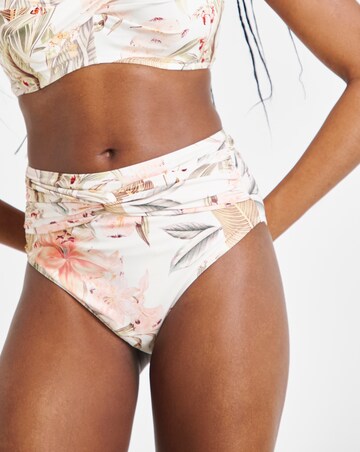 MAGISCULPT Twist Front Bikini Brief