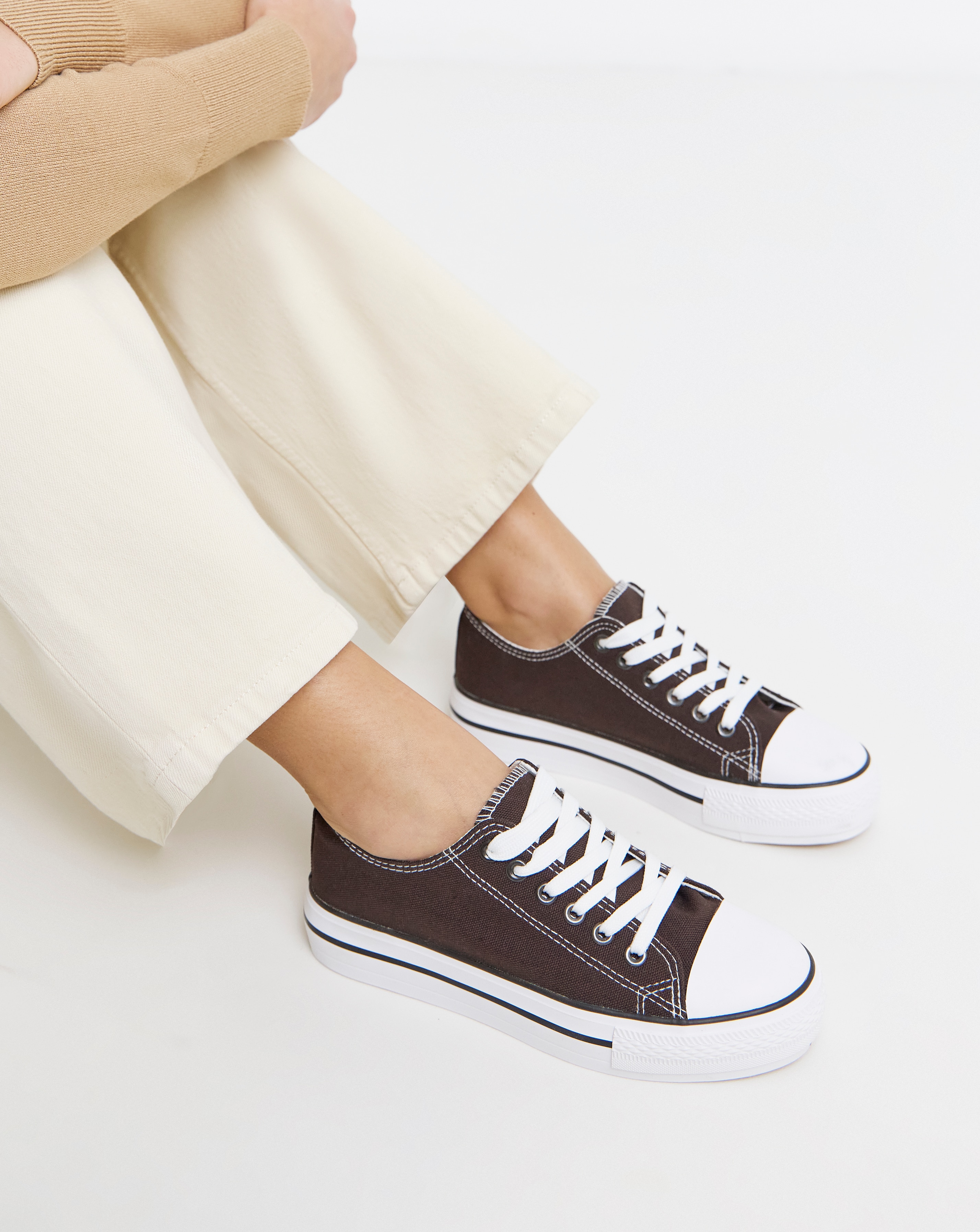 New In - Low Cut Trainers Wide