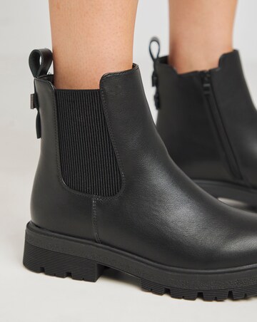 Casual Ankle Chelsea Boot Wide