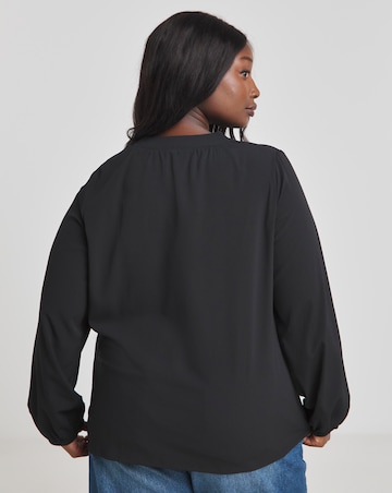 Black Long Sleeve Viscose Relaxed Blouse
