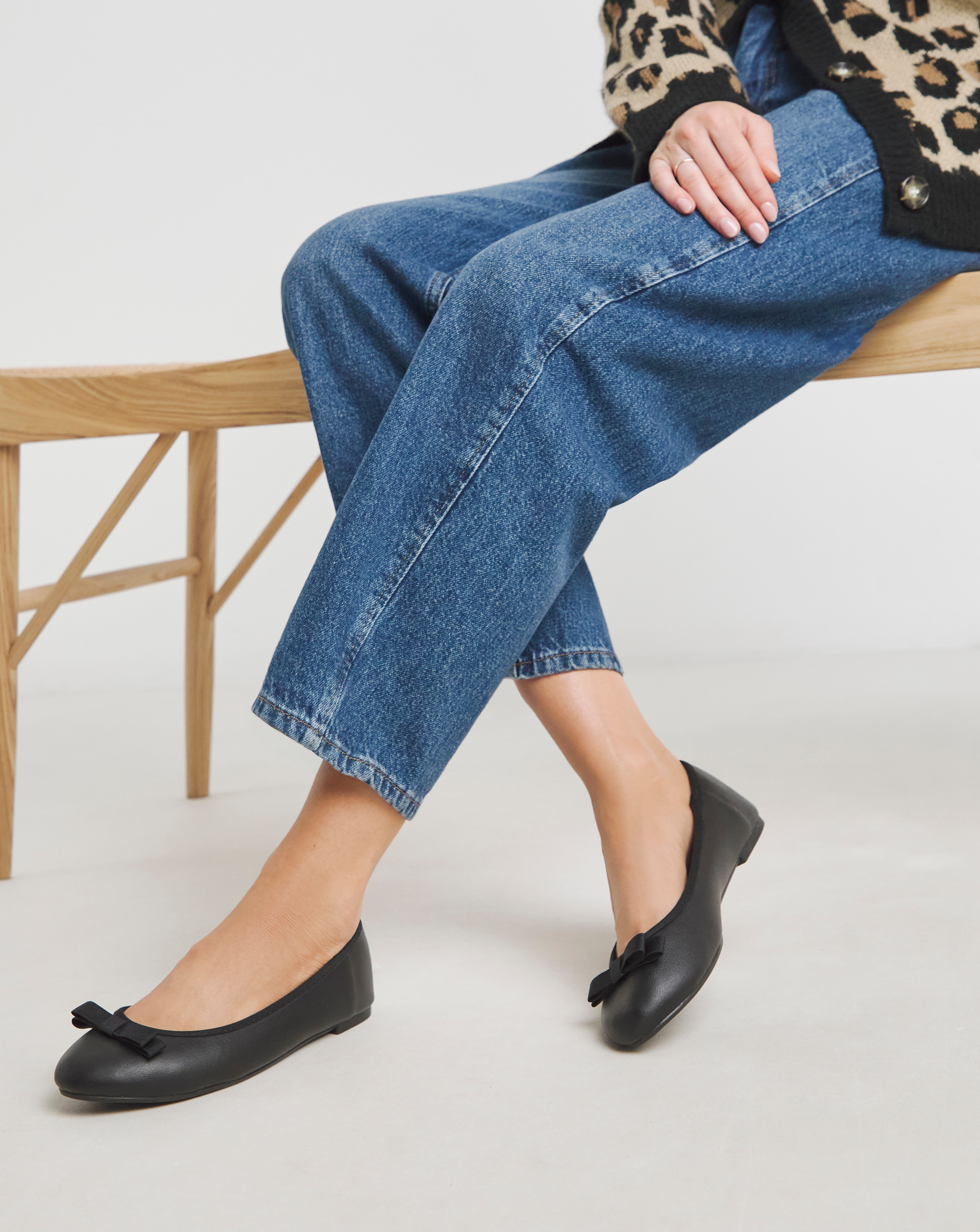 Classic Ballerina Bow Shoe Standard