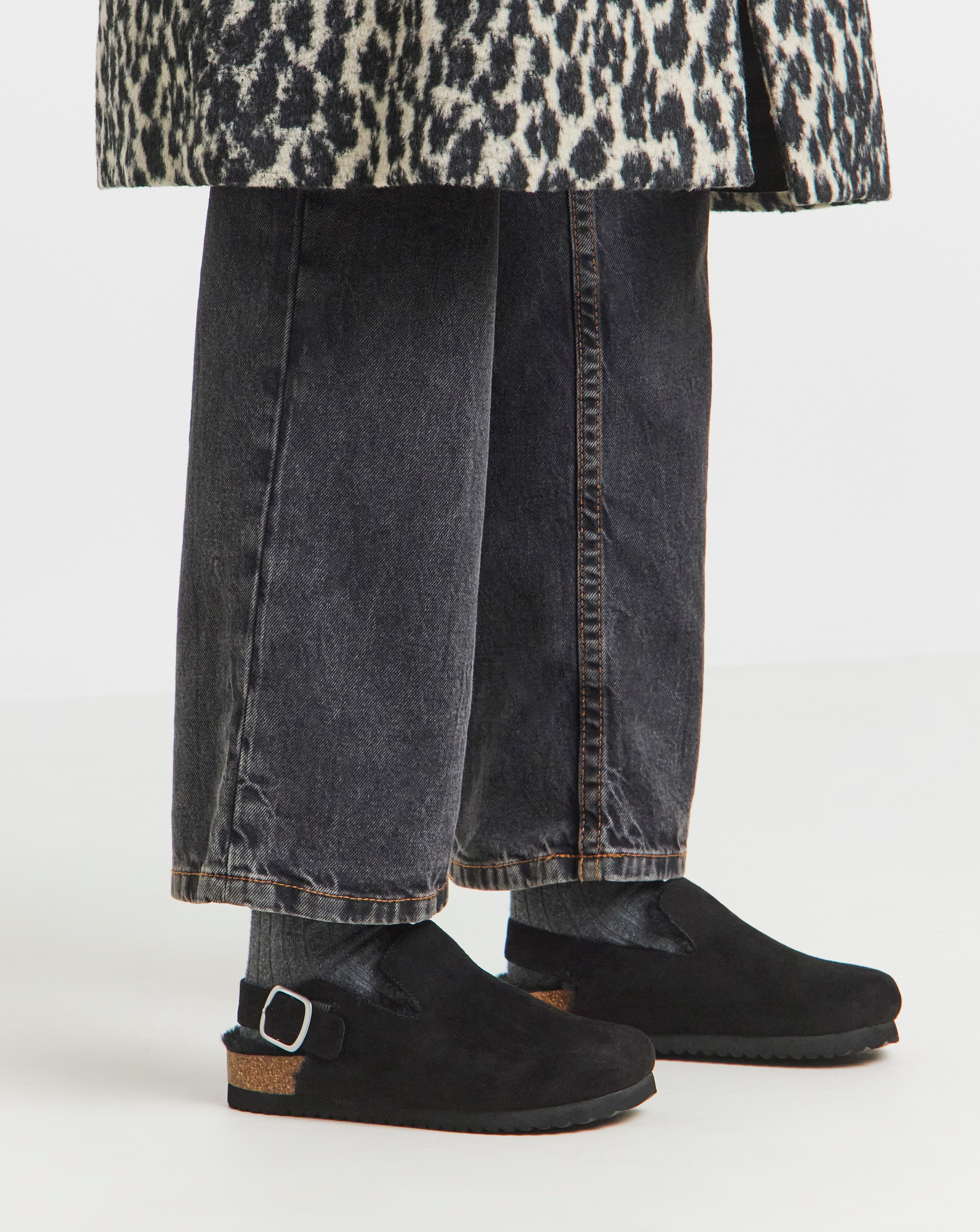 Fluffy Mule Back Strap Wide