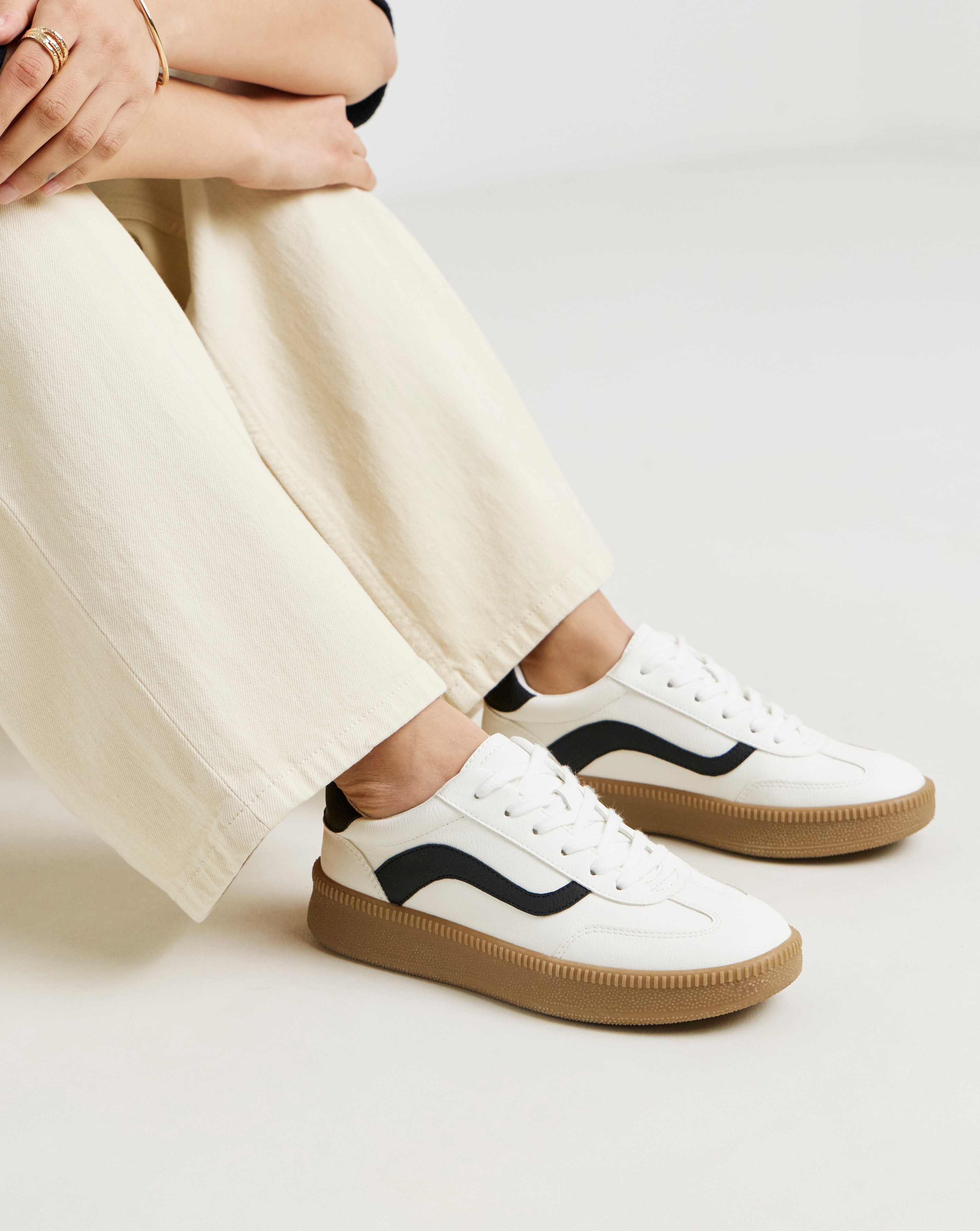 New In - Chunky Retro Trainer Extra Wide