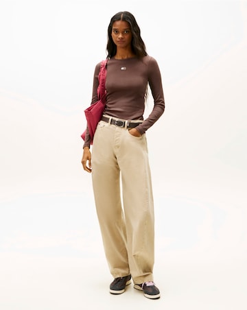 Tommy Jeans Slim Badge Long Sleeve T-Shirt