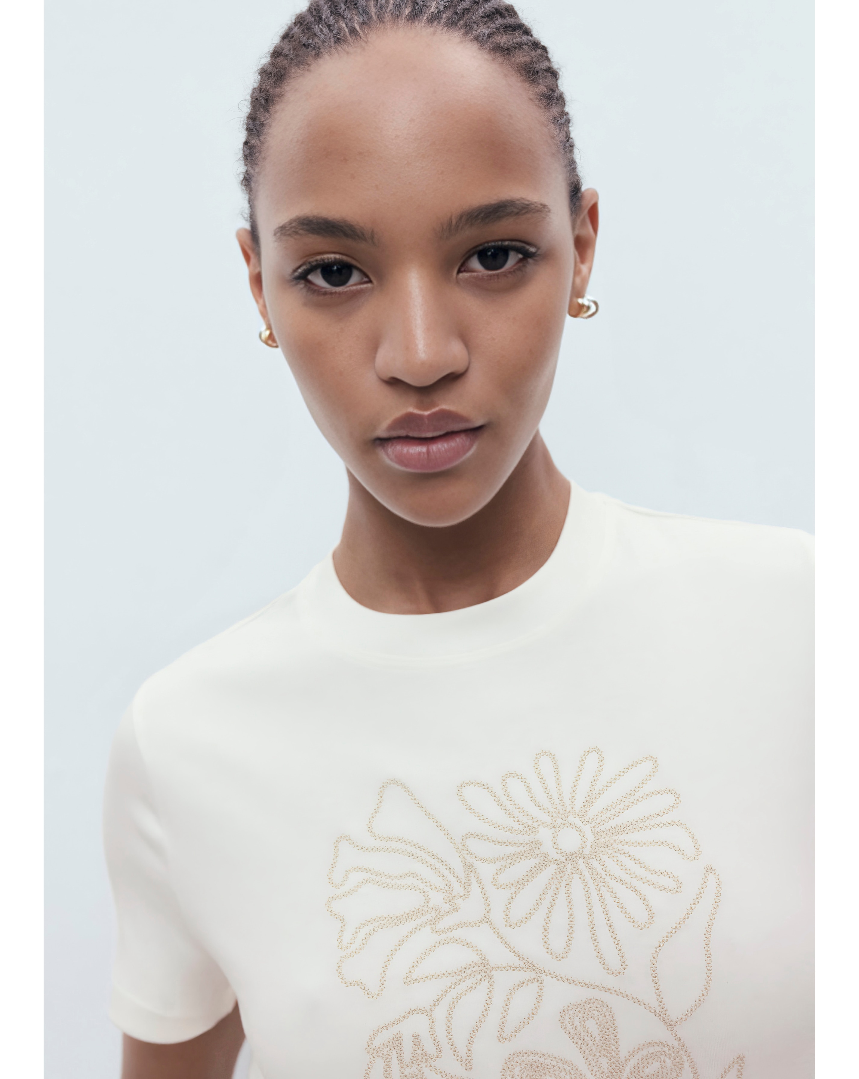 MANGO FLORAL EMBROIDERY T-SHIRT