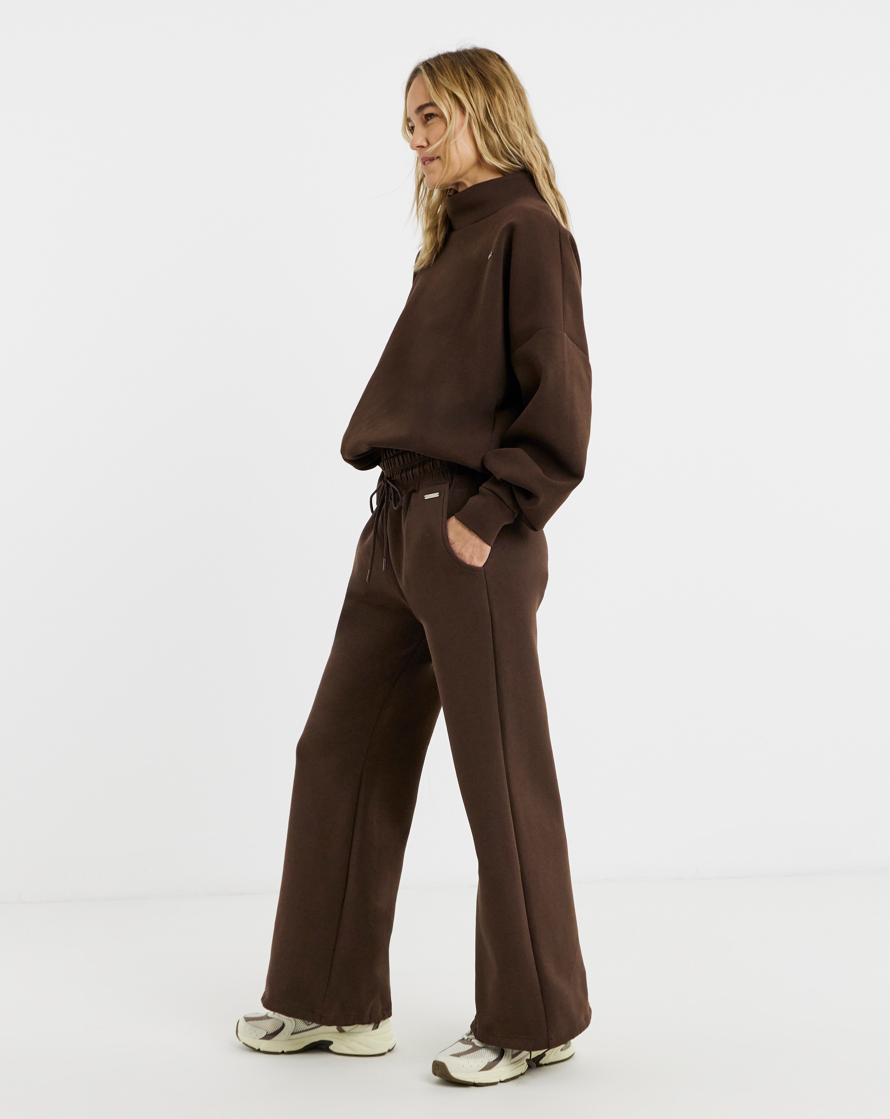 New In - SCULPT ACTIVEWEAR TRACKSUIT JOGGERS