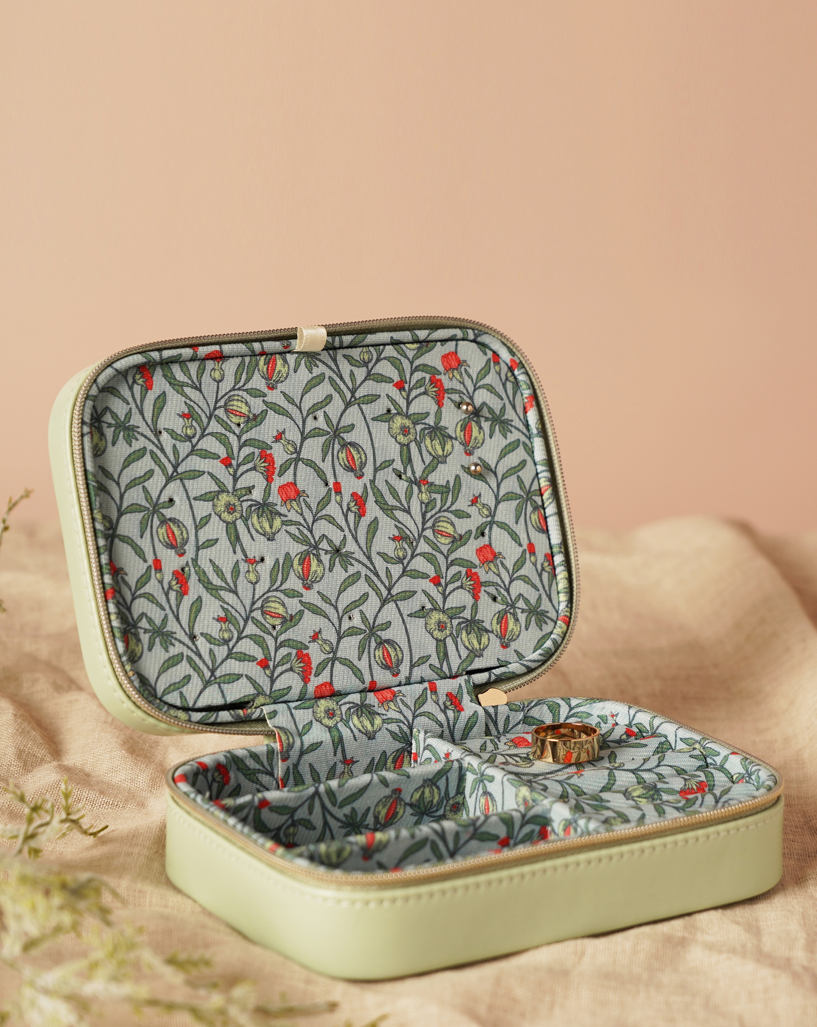 New In - Sophia Lane Floral Jewellery Box
