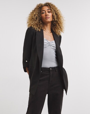 Black Throw on Blazer